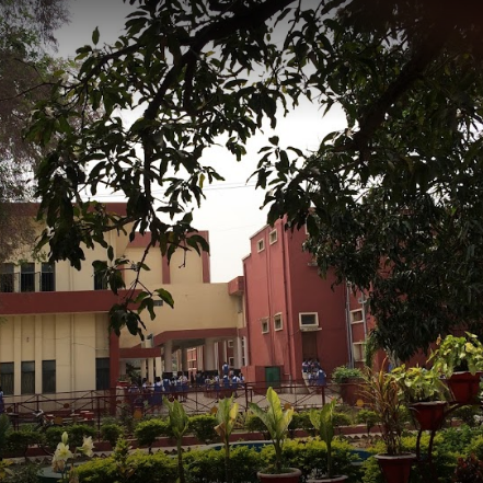 Mount Carmel College, Lucknow - Uniform Application