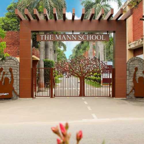 The Mann School , Delhi - Uniform Application