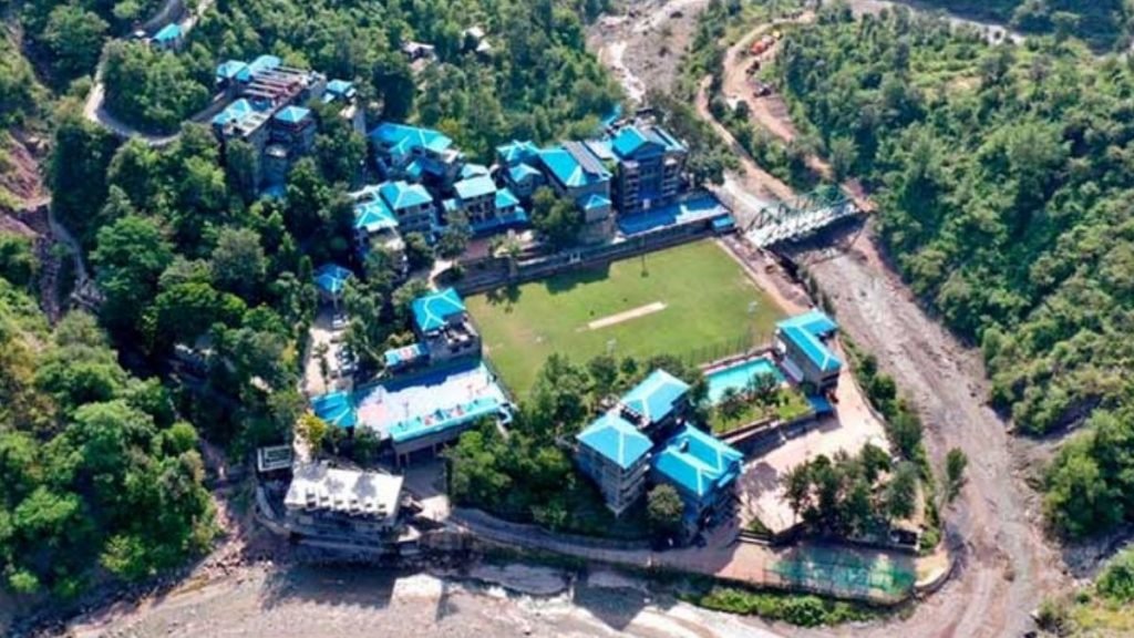Pinegrove School, Dharampur